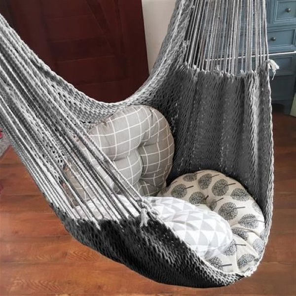 Подвесное плетеное кресло серый лен